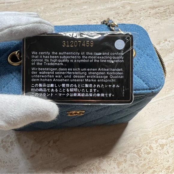 SOLD // 😭Chanel pearl crush vanity bag (2021) - Picture 9 of 10